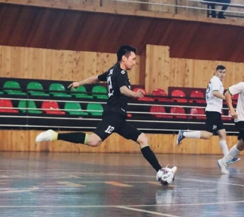 Алишер Аманжолов