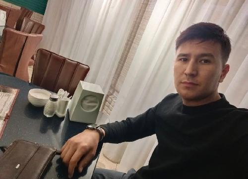 Асхат Бекжанов