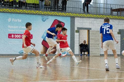 Амирлан Уразов