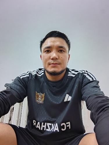 Есен Калиянов