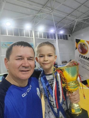Руслан Aхмадиев