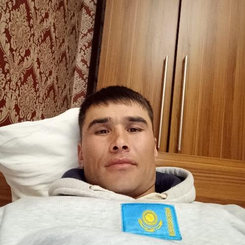 Abror Xudayarov