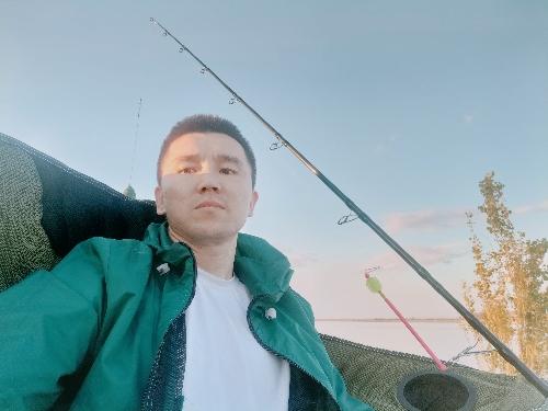 Алмас Байзаков