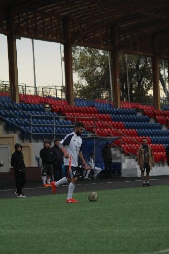 Nodir Rezhametov