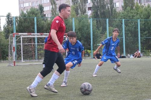 Айбек Ануар