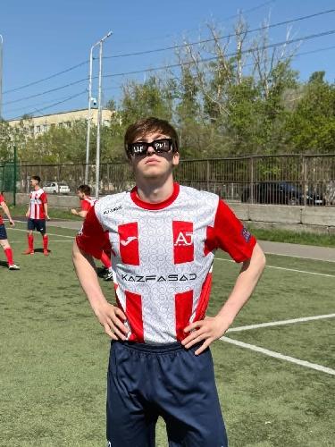 Тёма Таукенов