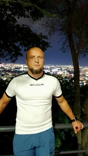Артем  Нуцков