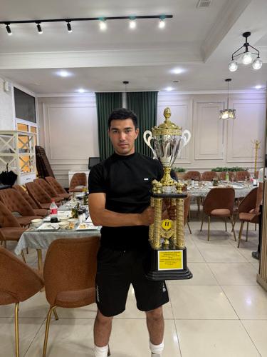Жавохир Садиров