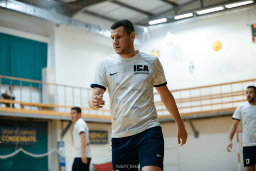 Виктор Иванов